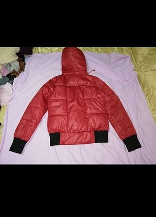 m Beden kırmızı Renk Şişme mont