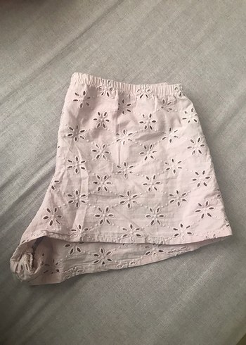 Çiçek Detaylı Pudra Rengi  Şortu - Görsel 3