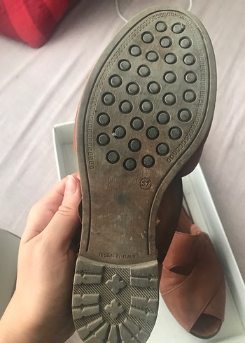 37 Beden Deri Taba Kadın Dolgu Topuklu Sandalet