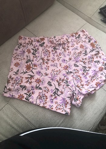 Pembe Çiçek Desenli Bohem Mini Şort