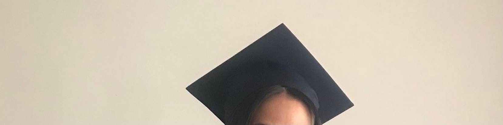 Medipol üniversitesi kep ve cübbe - Görsel 2