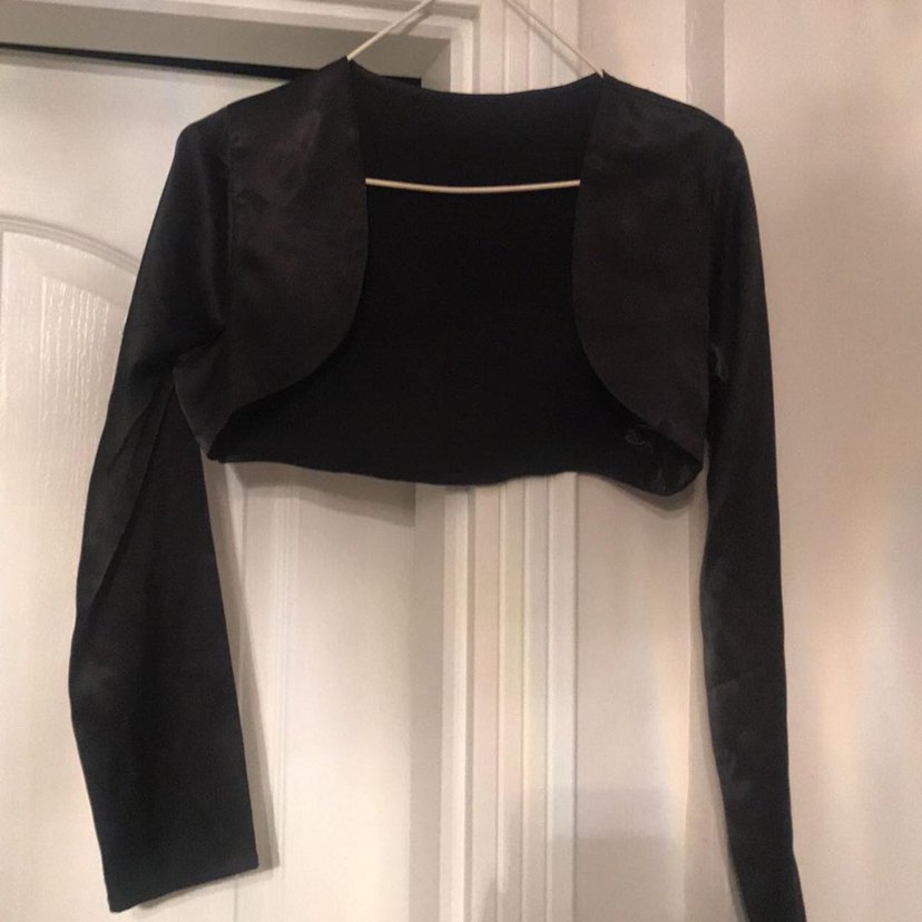 Saten V Yakalı Siyah Bolero 36 bedene olur - Görsel 2