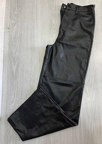 Trendyol & Milla Siyah Deri Kadın Pantolon Midi Boy