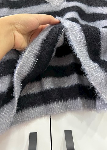 diğer Beden Çizgili V Yaka Gri Kadın Triko Kazak