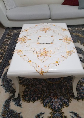 İşlemeli Beyaz orta sehpa - Görsel 2