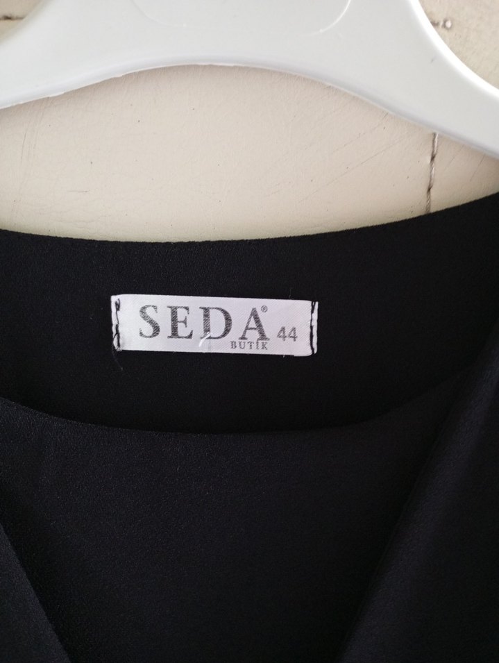 Siyah Midi Düğmeli Kadın Kaban - Görsel 3