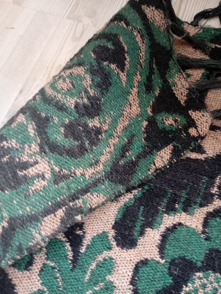 Koyu Yeşil Desenli Geleneksel kilim - Görsel 4