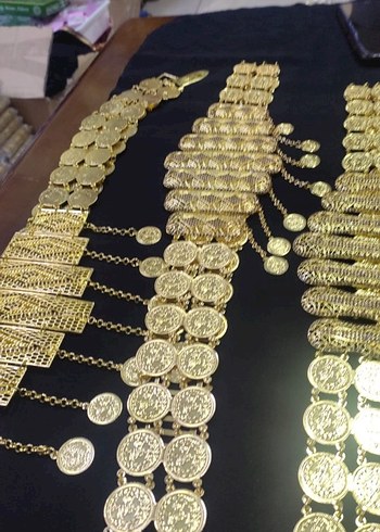 Altın Renkli Pul İşlemeli Kadın El Zinciri - Görsel 15