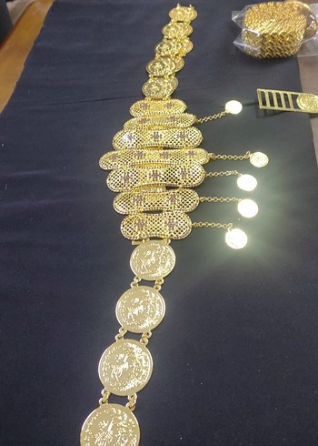 Altın Renkli Pul İşlemeli Kadın El Zinciri - Görsel 7