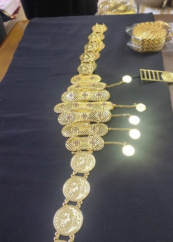 Altın Renkli Pul İşlemeli Kadın El Zinciri - Görsel 14