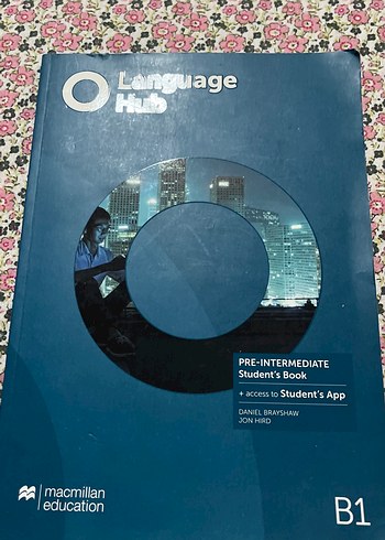 Macmillan education language Hub B1 Pre-Intermediate Student's