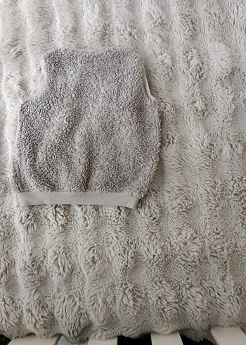 Çocuk Gri Kürklü Kolsuz Yelek - Görsel 3