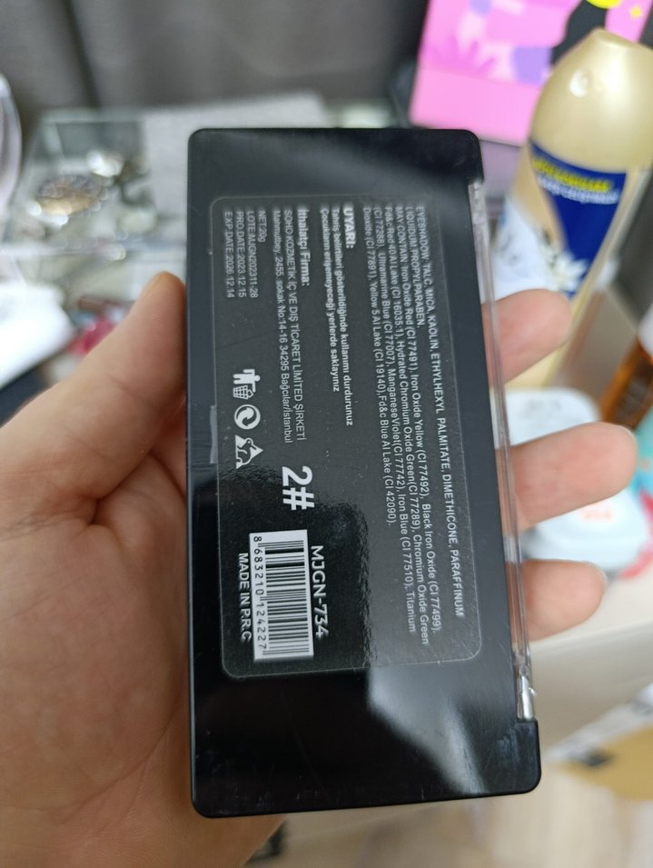 Çok Renkli Makyaj Farı Paleti - Görsel 2