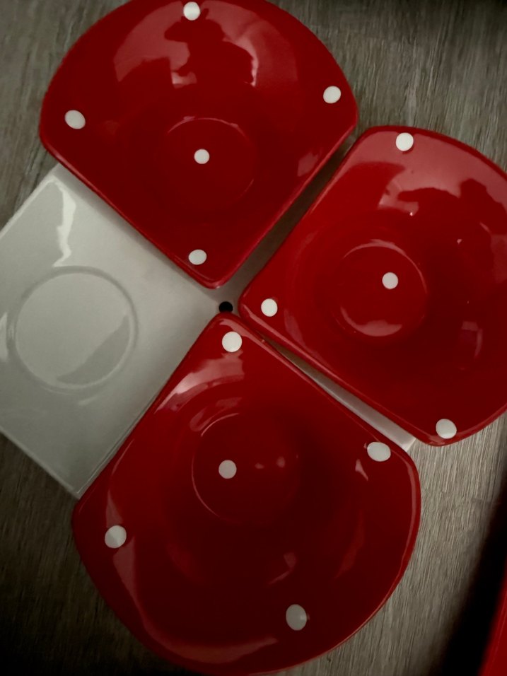 Kırmızı ve Gri Modern Tabak Seti - Görsel 3