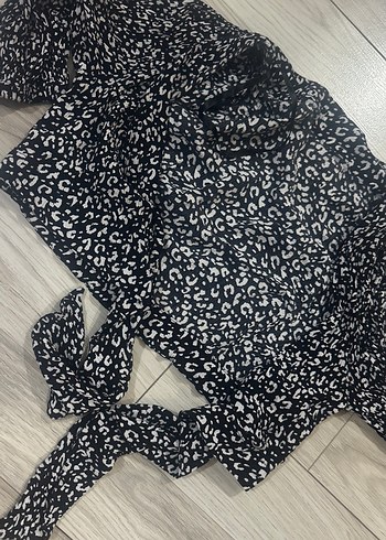 Yılan Desenli Siyah Mini Bluz