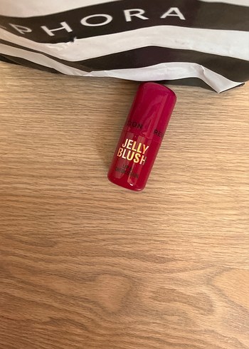 Makeup Revolution Parlak Kırmızı Jelly Blush Ruj Cherry Tint