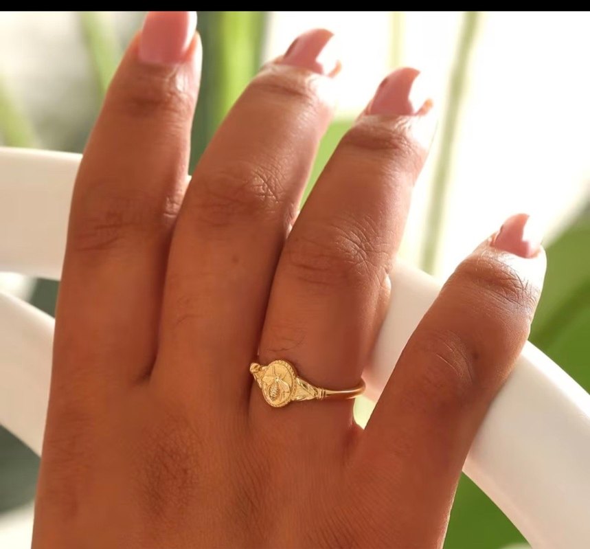 minimalist arı desenli gold yüzük 9 numara - Görsel 2