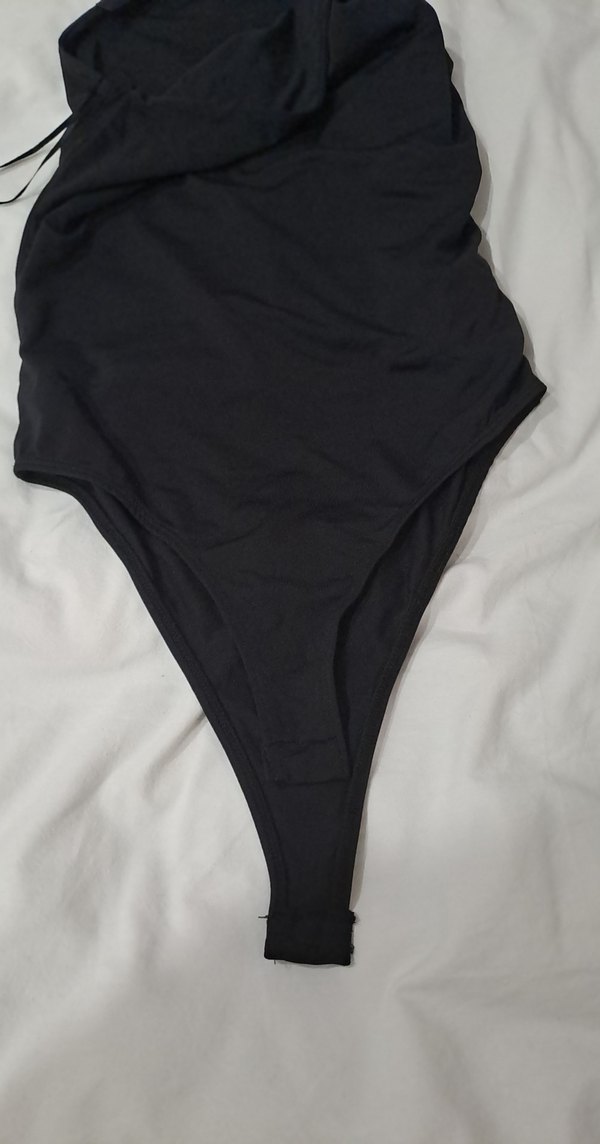 Siyah Drapeli Tek Omuzlu Mayo - Görsel 4