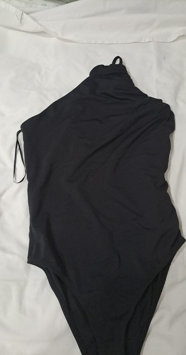 Siyah Drapeli Tek Omuzlu Mayo - Görsel 5