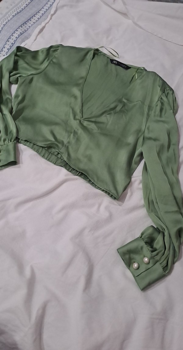 Kadın Yeşil V Yaka Mini Saten Gömlek - Görsel 3