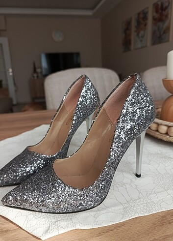 36 Beden gri Renk Pullu Gümüş Stiletto