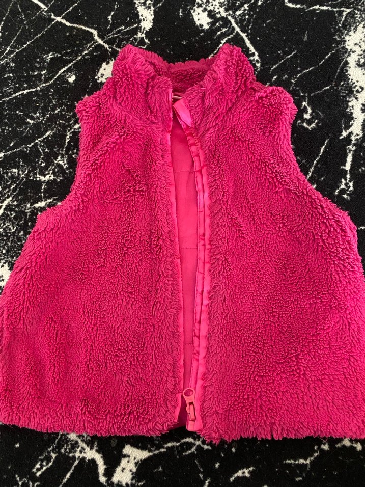 Kız Çocuk Pembe Kürklü Yelek - Görsel 2