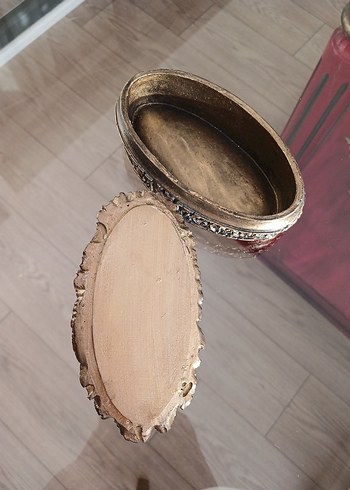 Vintage Altın Renkli Kutu - Görsel 4