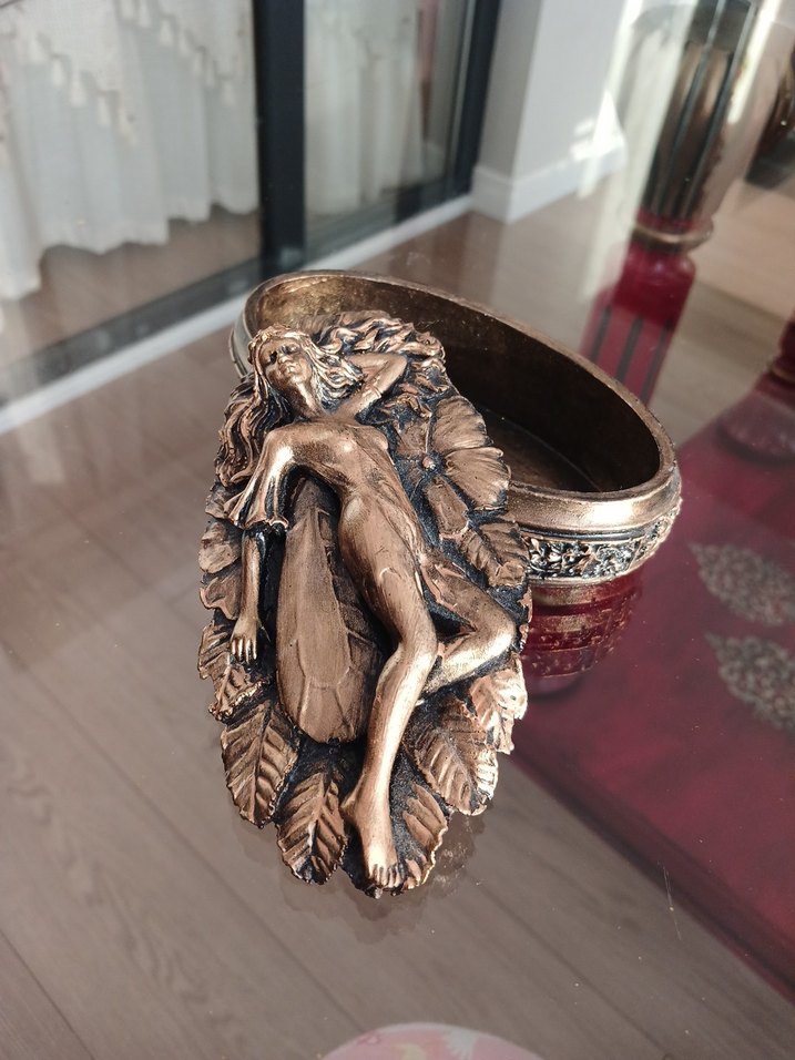 Vintage Altın Renkli Kutu - Görsel 3