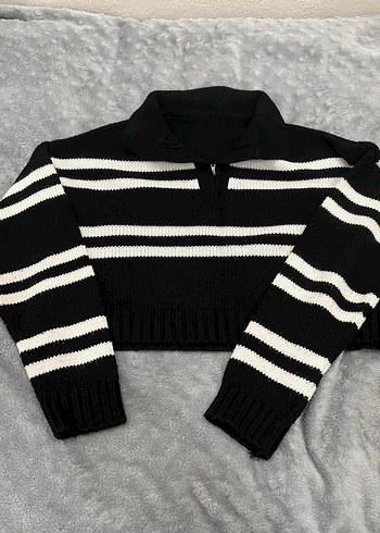 Siyah Beyaz Çizgili Uzun Kollu Örgü Kazak - Görsel 2