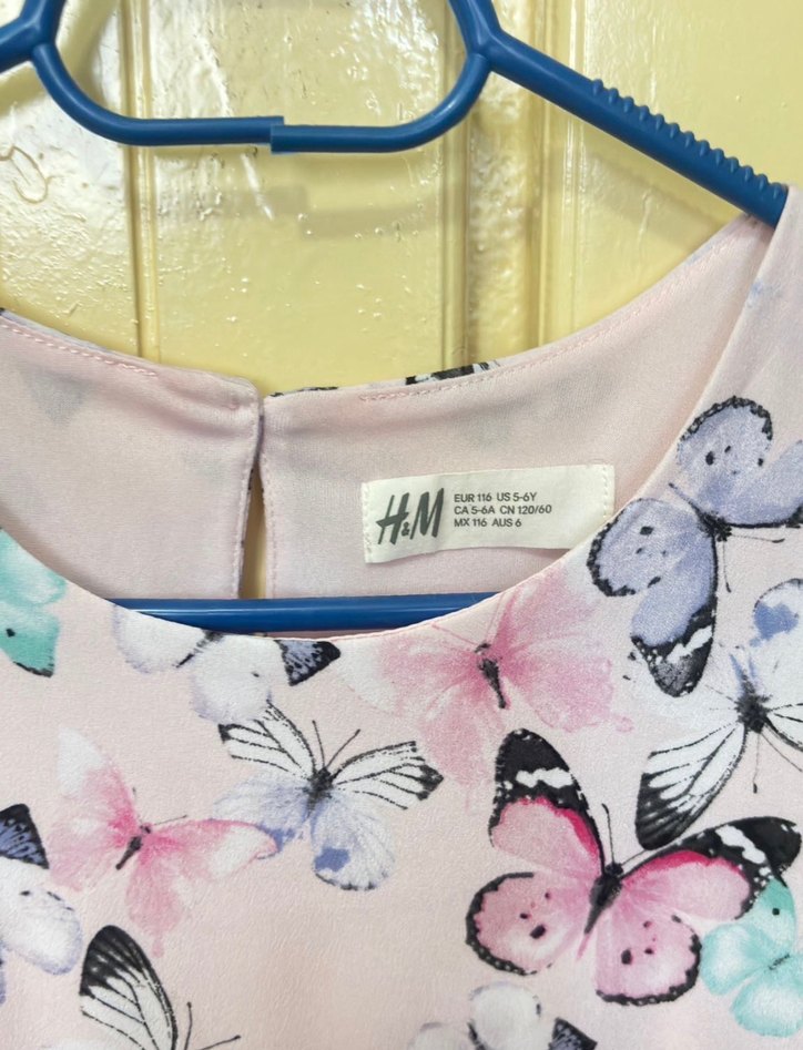 Kelebek Desenli Pembe Kız Elbise - Görsel 2