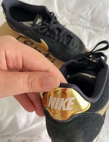 38,5 Beden Nike Cortez