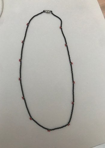 Accessorize Uzun Siyah Kirazlı Minimalist Kolye