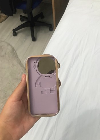Mor Astronot Desenli Telefon Kılıfı - Görsel 3