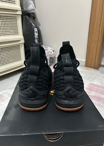 40 Beden siyah Renk Lebron 15