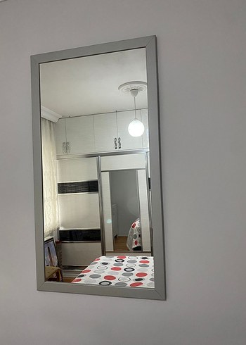 Beden Gri Çerçeveli Beyaz Duvar Aynası