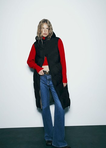 Zara Kadın Siyah Uzun Kesim Fermuarlı Şişme Yelek - Görsel 4