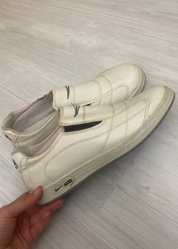 Gri Detaylı Spor Ayakkabı - Görsel 2