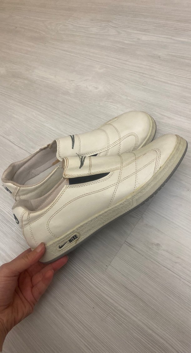 Gri Detaylı Spor Ayakkabı - Görsel 2