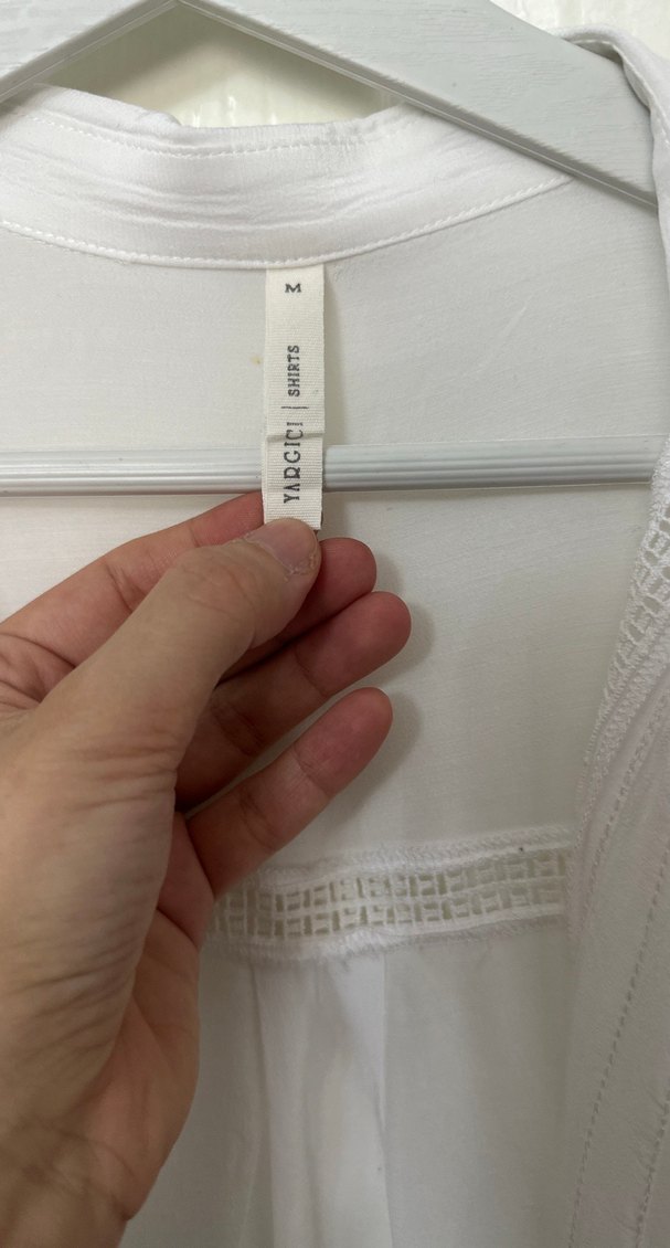 Düğmeli Beyaz Kısa Kollu Keten Gömlek - Görsel 2