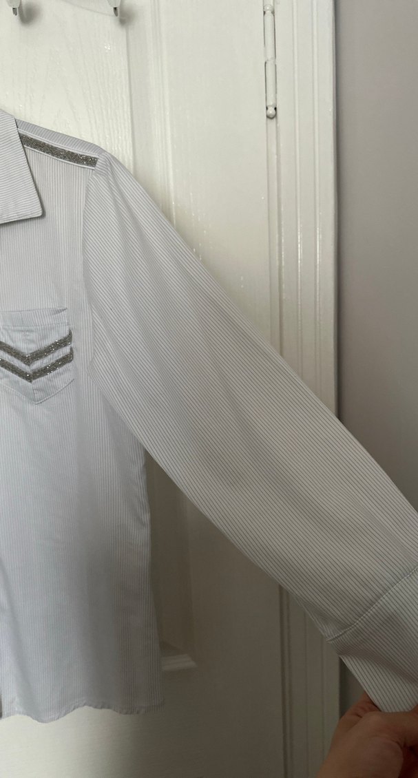 Bej V Yaka Uzun Kollu Pamuklu Gömlek - Görsel 5