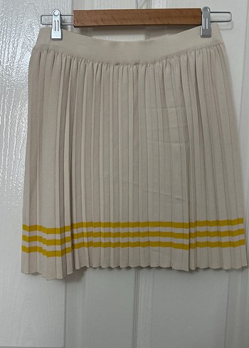 Bej Pilili Mini Etek - Görsel 4