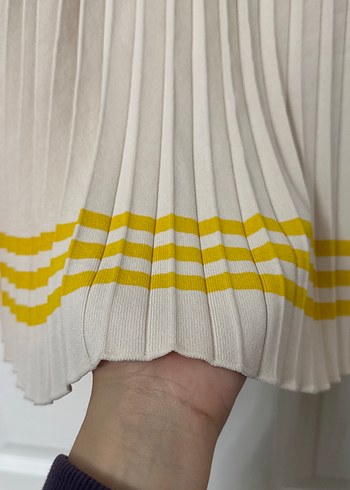 Bej Pilili Mini Etek - Görsel 3