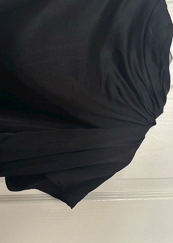 Siyah Kısa Kollu Dökümlü Kadın Bluz - Görsel 3