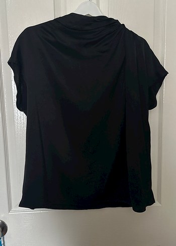 Siyah Kısa Kollu Dökümlü Kadın Bluz - Görsel 2