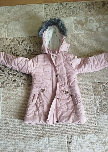 Kürklü Kapüşonlu Pembe Kız Mont