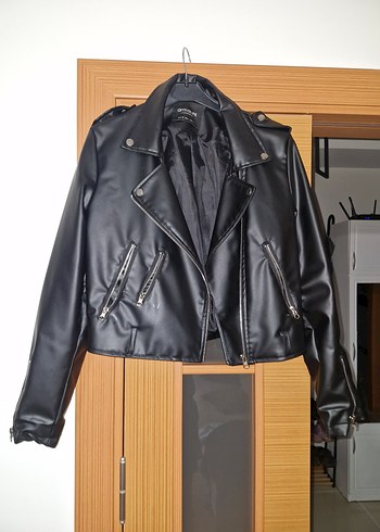 Kadın Siyah Parlak Deri Biker Ceket