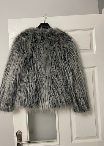 Gri Uzun Kollu Suni Kürk Ceket 38 bedenede uygundur - Görsel 2