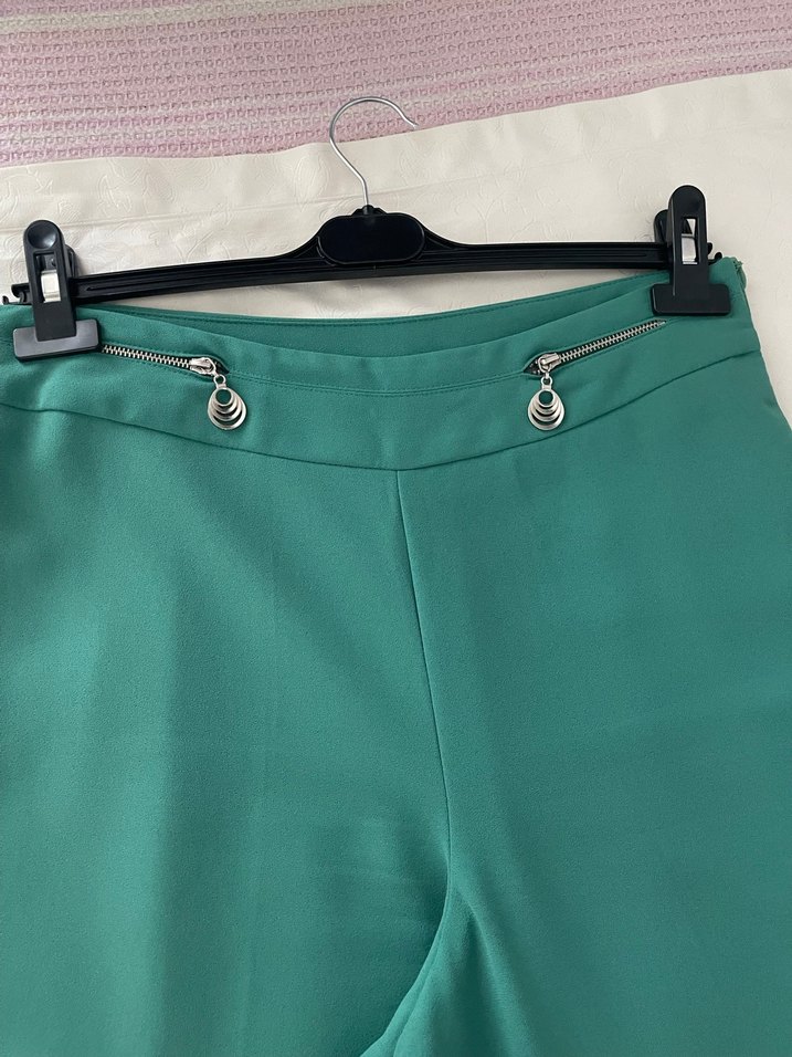 Kadın Parlak Yeşil Bol Kesim Kemerli Pantolon - Görsel 2