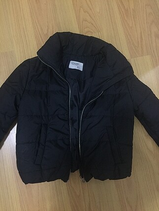 Siyah şişme mont
