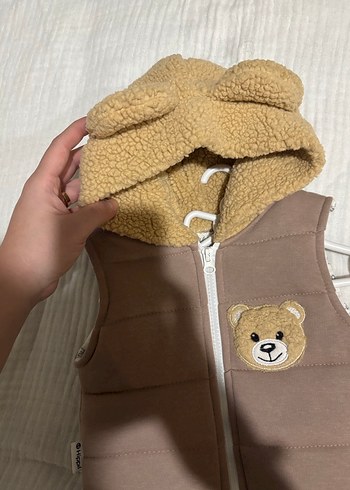 Kapüşonlu Kahverengi Erkek Çocuk Yelek - Görsel 2